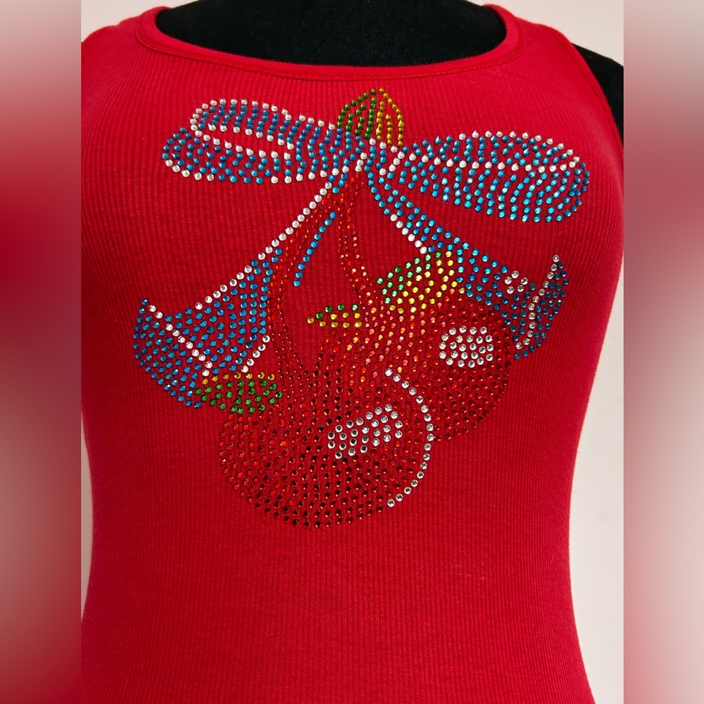 🍒🍒VINTAGE RHINESTONE CHERRY ART RED RACERBACK TANK TOP…Sz M…🍒🍒